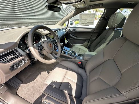 Used 2026 Porsche Macan S AWD/4WD image 4