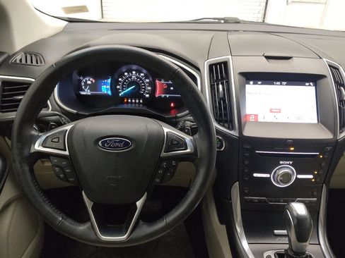 Used 2017 Ford Edge Titanium w/ Technology Package FWD image 22