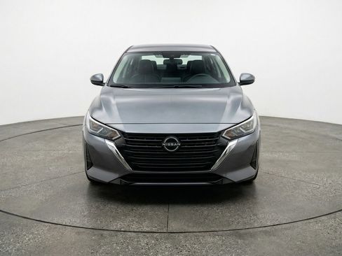 Used 2025 Nissan Sentra SV FWD image 2