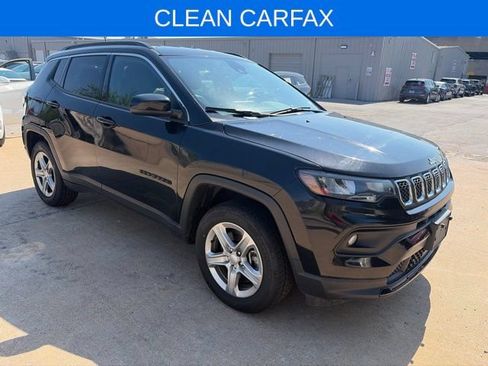 Used 2024 Jeep Compass Latitude AWD/4WD image 1