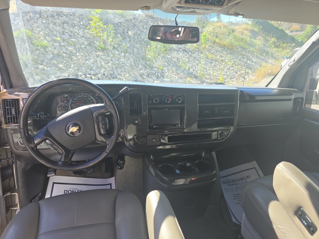 Used 2009 Chevrolet Express 1500 AWD w/ Preferred Equipment Group image 15
