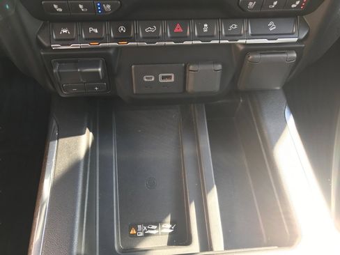 Used 2021 GMC Sierra 1500 Denali w/ Technology Package image 20