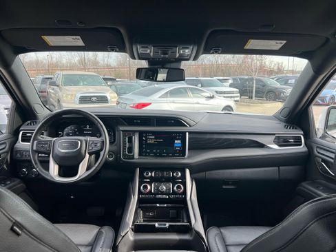 Used 2024 GMC Yukon Denali image 21