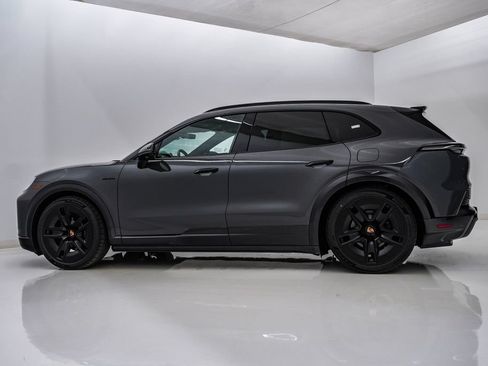 New 2026 Porsche Cayenne Electric AWD/4WD image 2