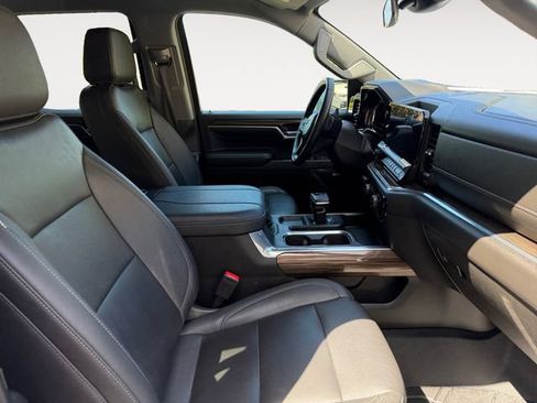 Used 2023 Chevrolet Silverado 1500 RST AWD/4WD image 15