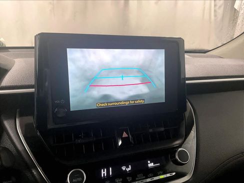 Certified 2024 Toyota Corolla Cross LE image 19