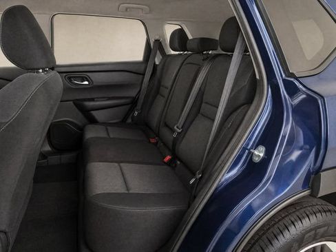 Used 2024 Nissan Rogue SV FWD image 10