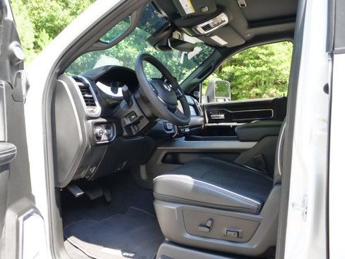 Used 2026 RAM 2500 Laramie AWD/4WD image 26