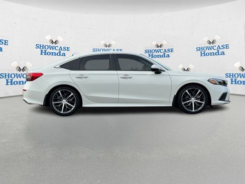 Used 2024 Honda Civic Touring image 9