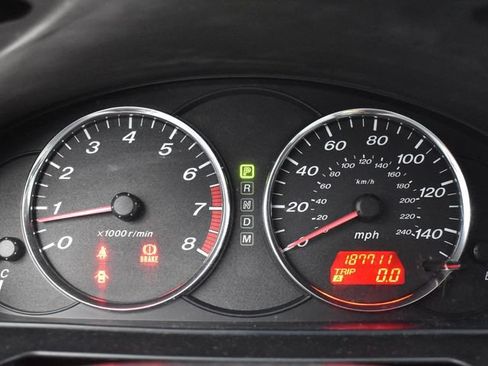 Used 2004 MAZDA MAZDA6 i FWD image 8