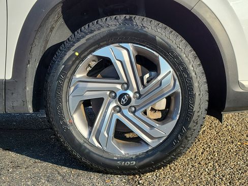 Used 2023 Hyundai Santa Fe SEL image 5