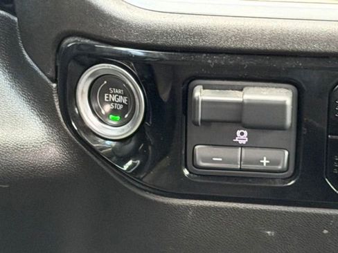 Used 2025 Chevrolet Silverado 2500 LT AWD/4WD image 17
