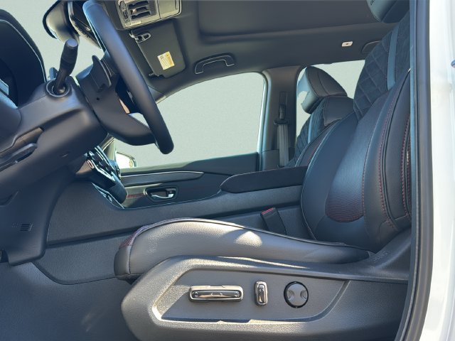 Certified 2026 Honda Pilot Black Edition image 14