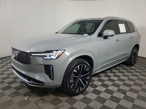 Certified 2025 Volvo XC90 B6 Core w/ Climate Package image 4