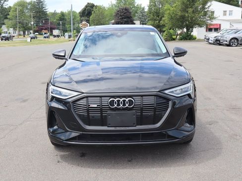 Used 2021 Audi e-tron Premium Plus w/ Premium Plus Package AWD/4WD image 2