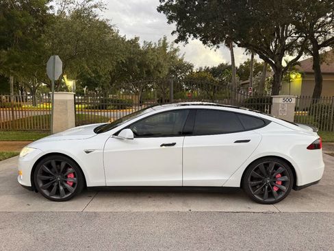 Used 2013 Tesla Model S Performance image 4