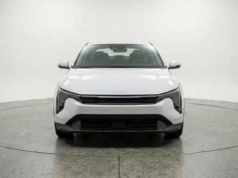 Used 2025 Kia K4 LXS image 2