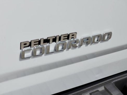 Used 2015 Chevrolet Colorado W/T RWD image 9