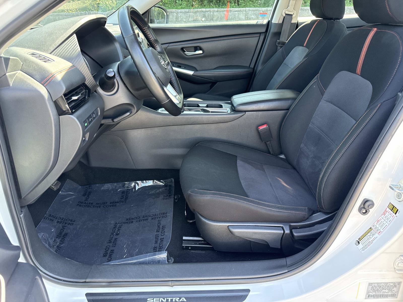 Used 2025 Nissan Sentra SR FWD image 29