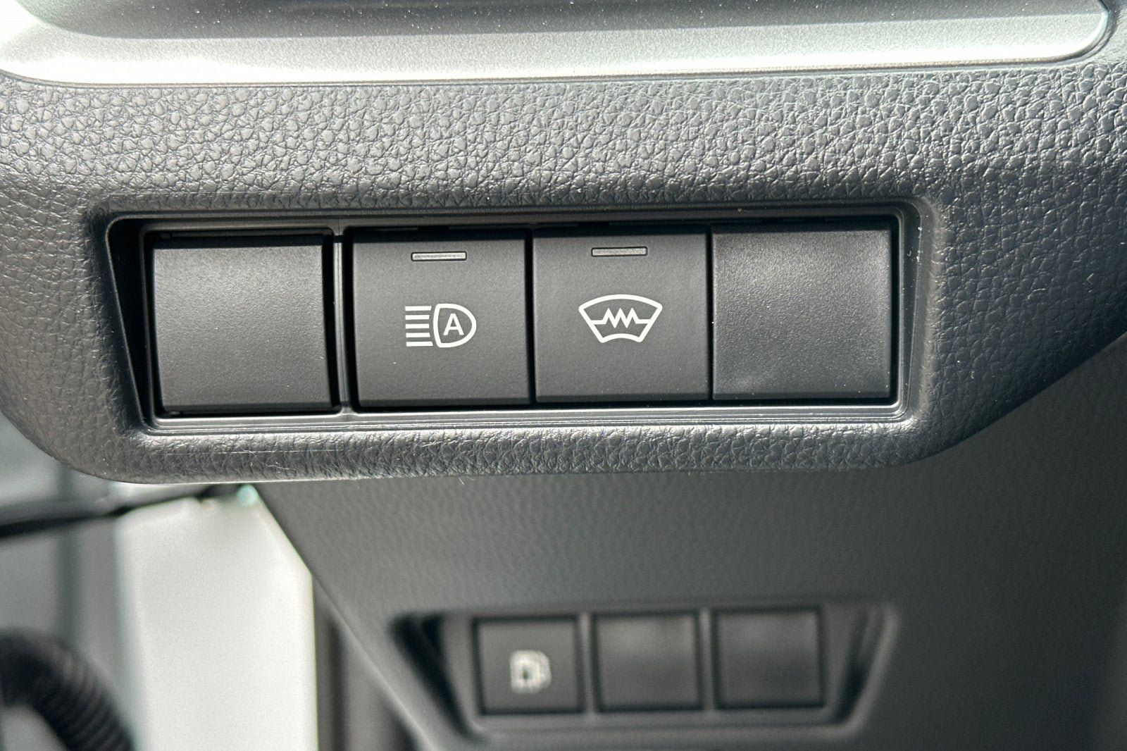 New 2026 Toyota Prius LE FWD image 27