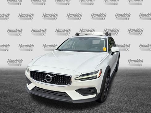 Used 2021 Volvo V60 T5 Cross Country w/ Climate Package AWD/4WD image 6
