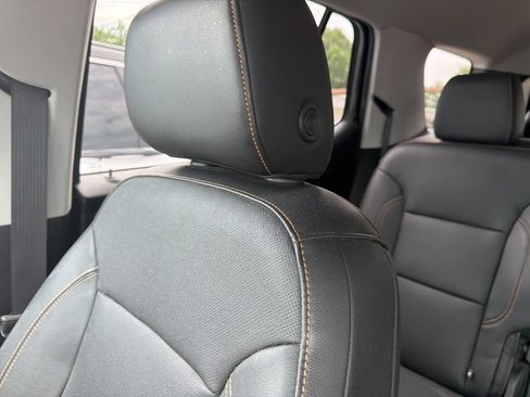 Used 2021 Chevrolet Traverse Premier w/ LPO, Floor Liner Package FWD image 29