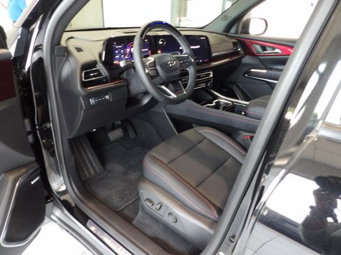 Used 2026 Chevrolet Traverse Z71 w/ Enhanced Driving Package AWD/4WD image 10