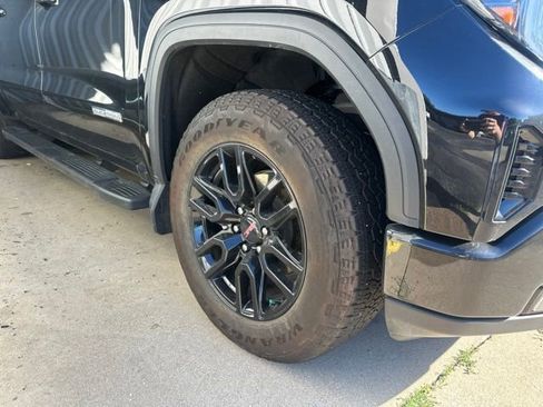 Used 2024 GMC Sierra 1500 Elevation w/ Elevation Premium Package AWD/4WD image 3