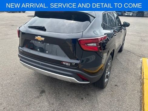 Certified 2024 Chevrolet Trax LT w/ Driver Confidence Package FWD image 9