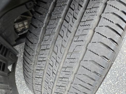 Used 2015 Toyota Highlander XLE FWD image 37