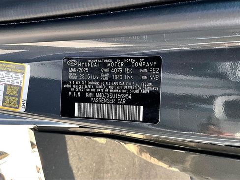Certified 2025 Hyundai Elantra Hybrid FWD image 16