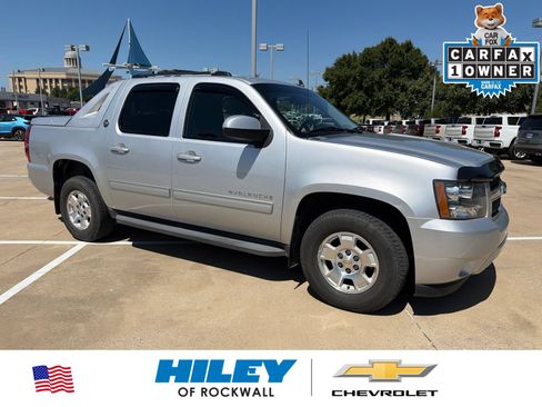 Used 2013 Chevrolet Avalanche LS RWD image 1