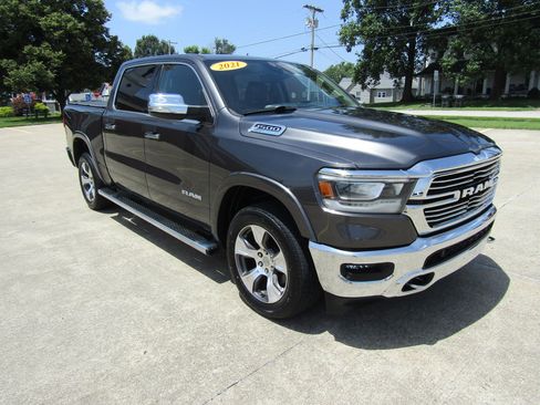 Used 2021 RAM 1500 Laramie AWD/4WD image 1
