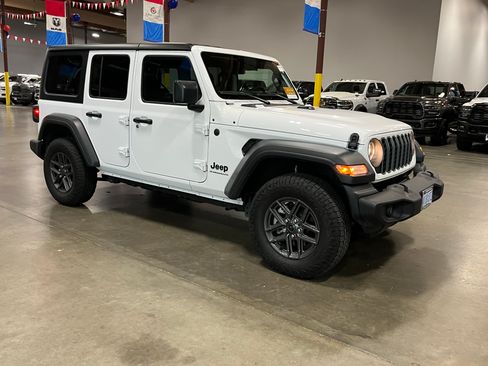 Certified 2025 Jeep Wrangler Unlimited Sport AWD/4WD image 7