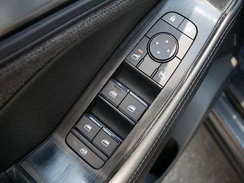 Used 2023 Nissan Rogue SV image 10