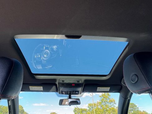 Used 2015 Volkswagen GTI SE w/ Lighting Package (SEL) image 16