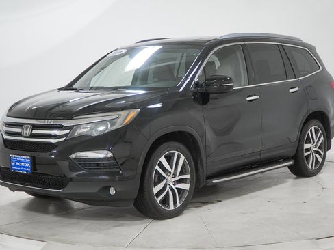 Used 2016 Honda Pilot Touring image 4