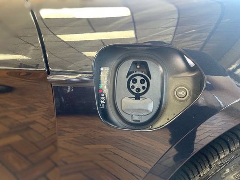 Used 2024 Porsche Taycan 4S w/ Technology Package (P6F) AWD/4WD image 26