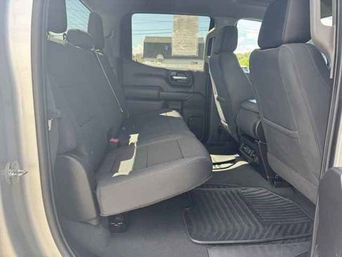 Used 2021 Chevrolet Silverado 1500 LT image 9