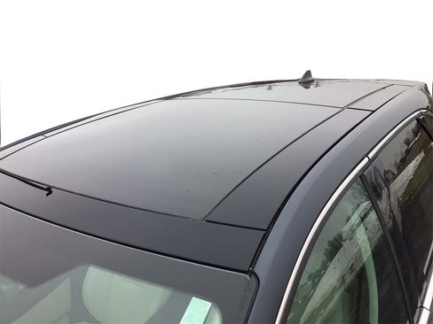 Used 2024 Ford Edge Titanium image 12