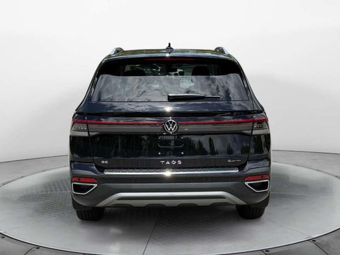New 2026 Volkswagen Taos SE AWD/4WD image 6