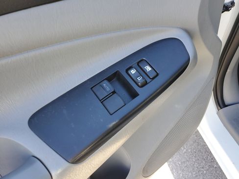 Used 2014 Toyota Tacoma PreRunner w/ Convenience Package image 17