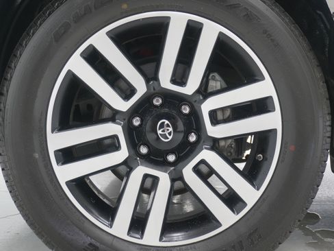 Used 2016 Toyota 4Runner Limited RWD image 33
