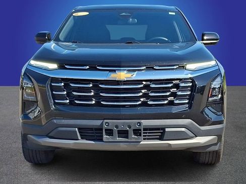 Used 2025 Chevrolet Equinox LT AWD/4WD image 2