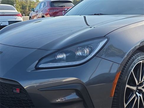 Used 2023 Toyota GR86 Base image 8