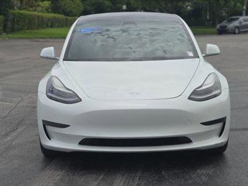 Used 2019 Tesla Model 3 Long Range RWD image 11