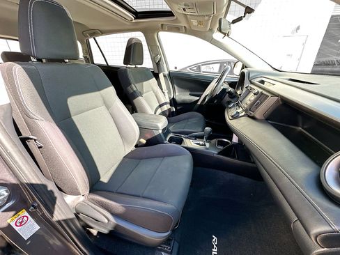 Used 2016 Toyota RAV4 XLE image 30