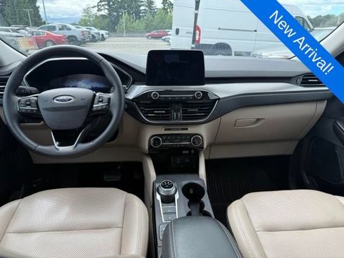 Used 2022 Ford Escape Titanium w/ Class II Trailer Tow Package AWD/4WD image 12