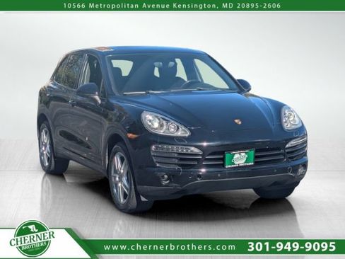 Used 2014 Porsche Cayenne Platinum Edition image 1