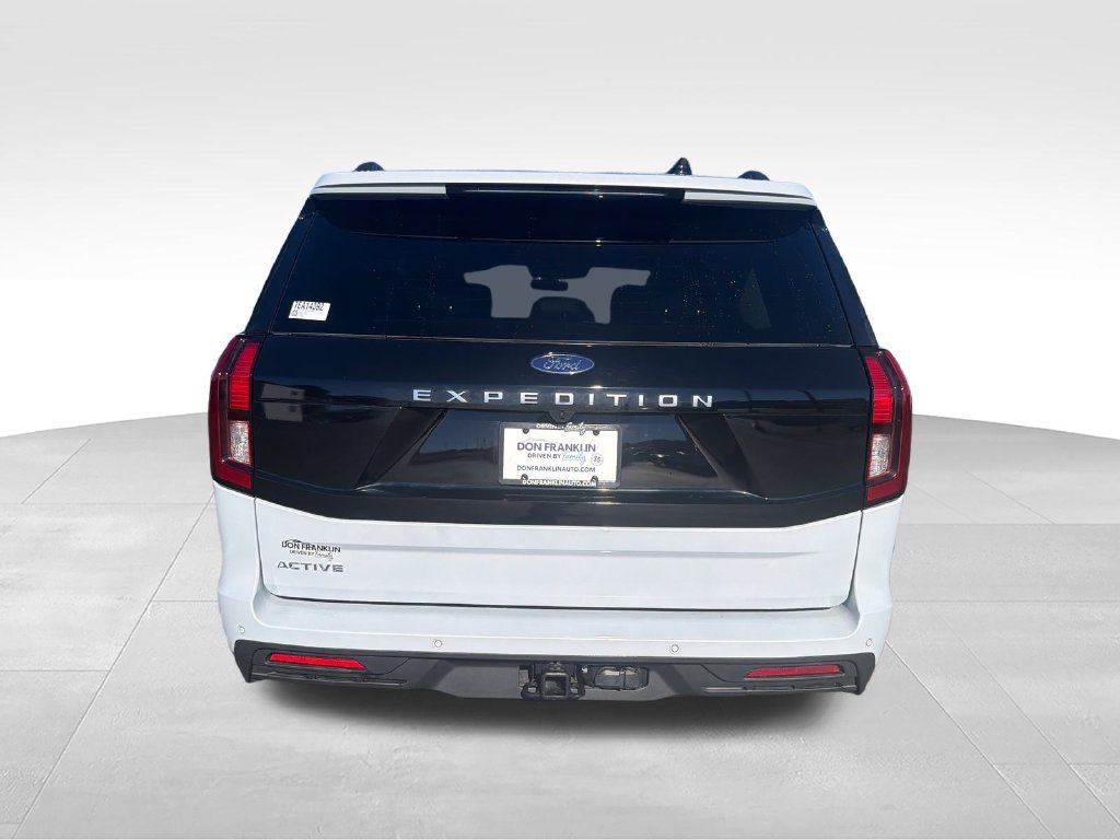 Used 2026 Ford Expedition Active AWD/4WD image 19